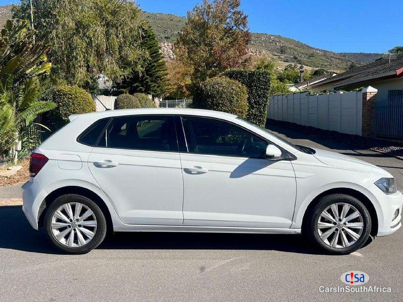 Volkswagen Polo 1.0 Manual 2018 - image 2
