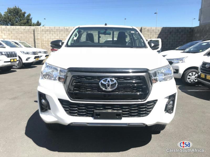 Toyota Hilux 2.4GD-6 4X4 SRX Automatic 2016