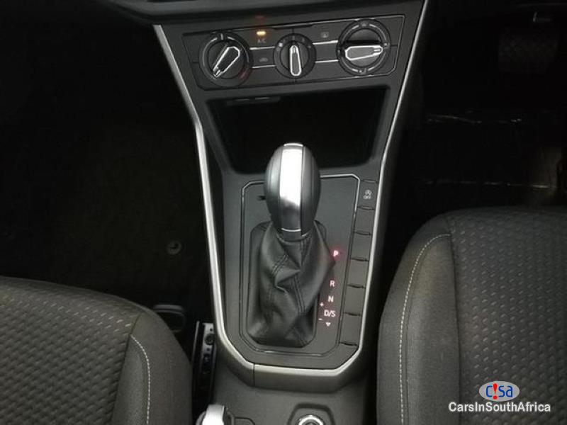 Volkswagen Polo 1.6 GLS Automatic 2018 - image 4