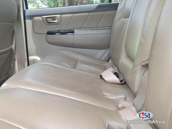 Toyota Fortuner 3.0 D-4D ( 0684957752 Manual 2013 - image 3
