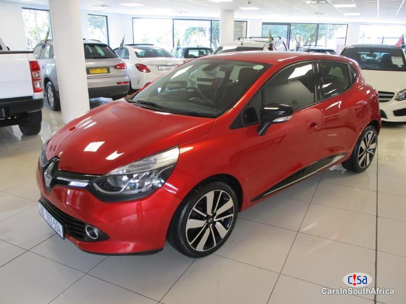 Renault Clio 1.6l Manual 2016 in Eastern Cape