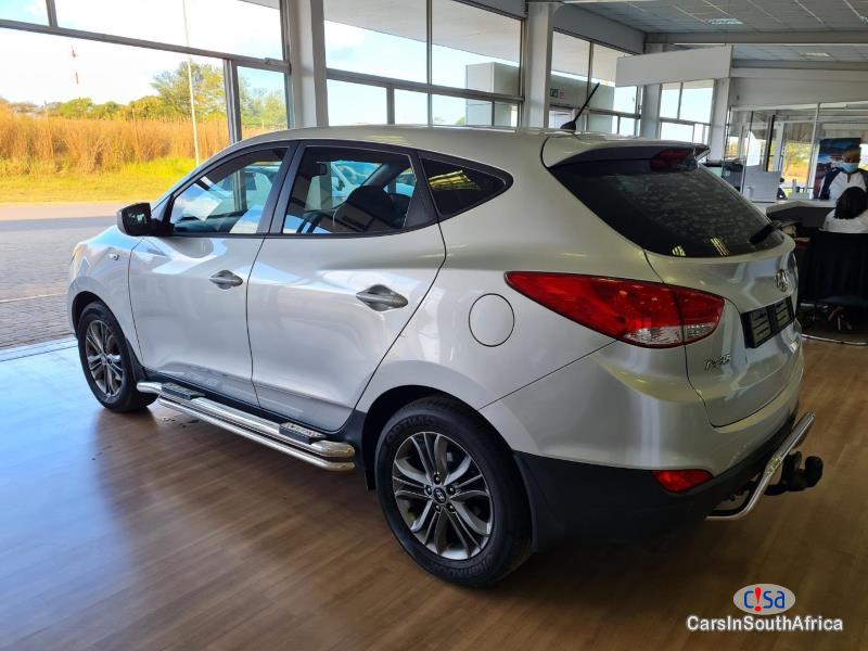 Hyundai ix35 2.0+27 78 321 4168 Manual 2014 - image 2