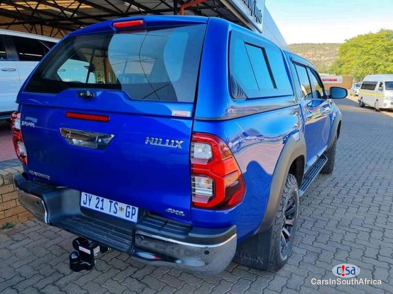 Toyota Hilux 2.8 4x4 +27 78 321 4168 Manual 2020 - image 2