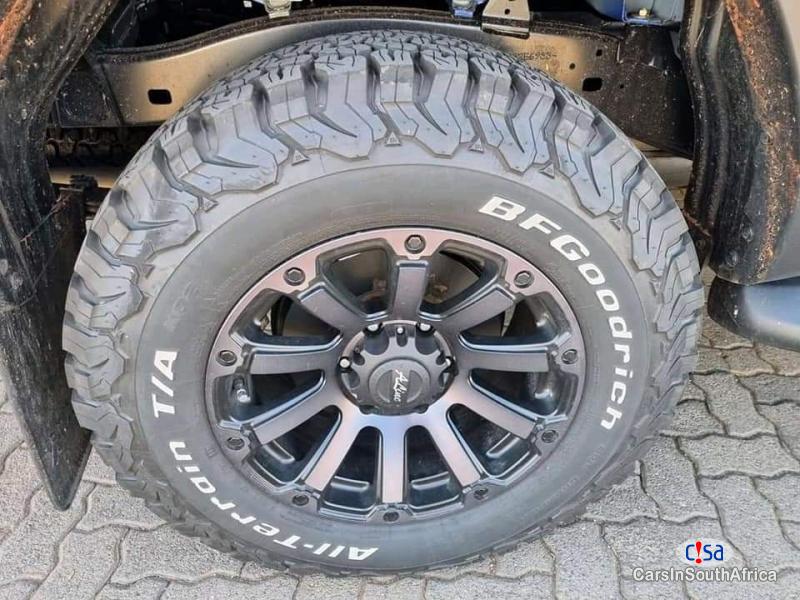 Toyota Hilux 2.8 4x4 +27 78 321 4168 Manual 2020 - image 4