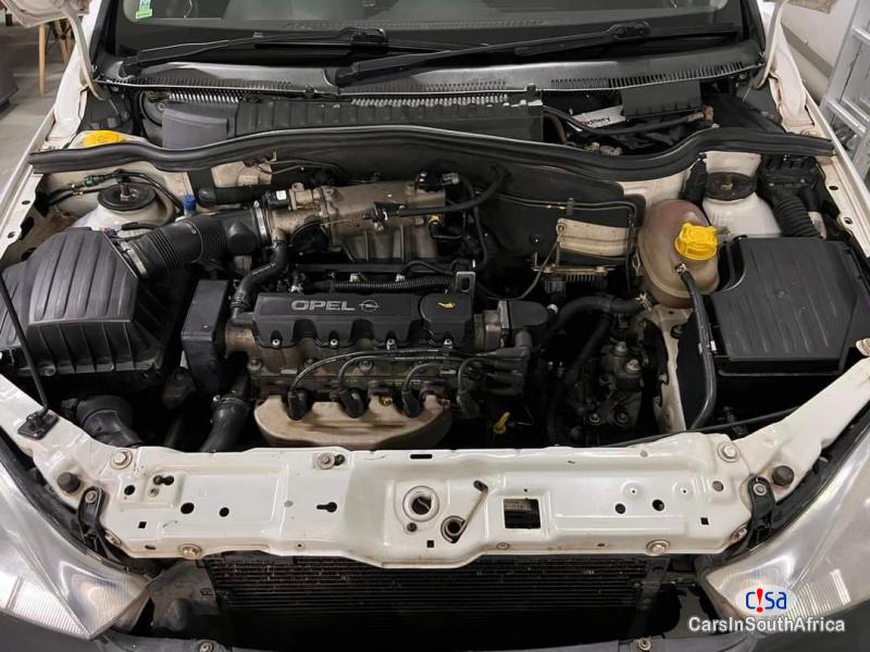 Opel Corsa Utility 1.4+27 78 321 4168 Manual 2010 - image 3