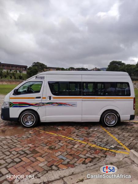 Toyota Quantum 2.5 D-4D Sesfikile 16-seats Call 081 494 5928 Delivery Nationwide Manual 2018 - image 2