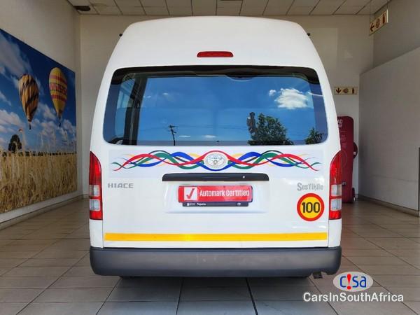 Toyota Quantum 2.5 Manual 2021 - image 2