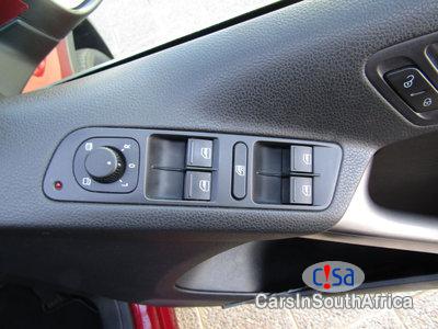 Volkswagen Tiguan 2.0 TDI Sport Style 4m TPI Automatic 2009 - image 7