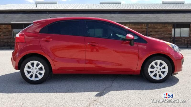 Kia Rio 2.0 Hatchback Manual 2015 - image 2