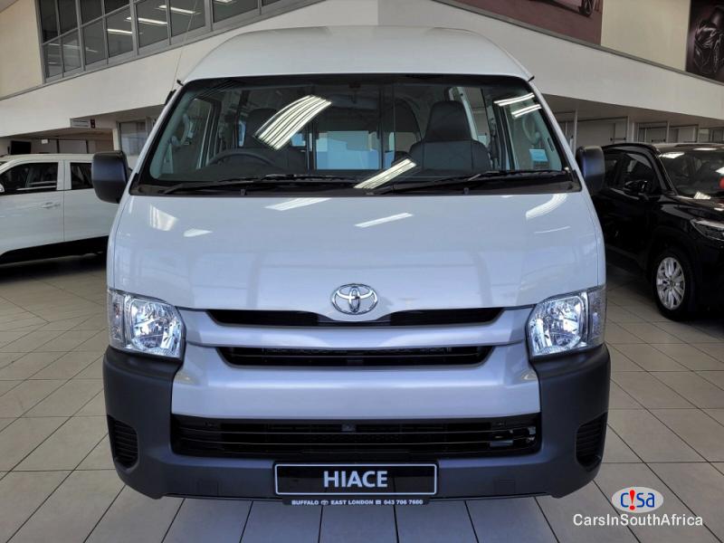Toyota Quantum 2.5 D-4D Sesifikile 16 Seats ( +27 685845776 Manual 2019 - image 2