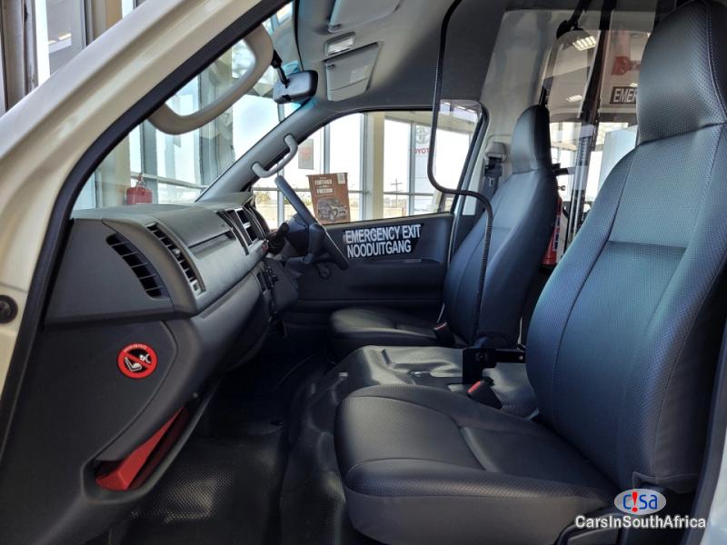 Toyota Quantum 2.5 D-4D Sesifikile 16 Seats ( +27 685845776 Manual 2019 - image 6