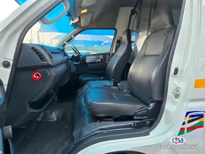 Toyota Quantum 2.5 D-4D Sesfikile 16-Seat Manual 2021 - image 4