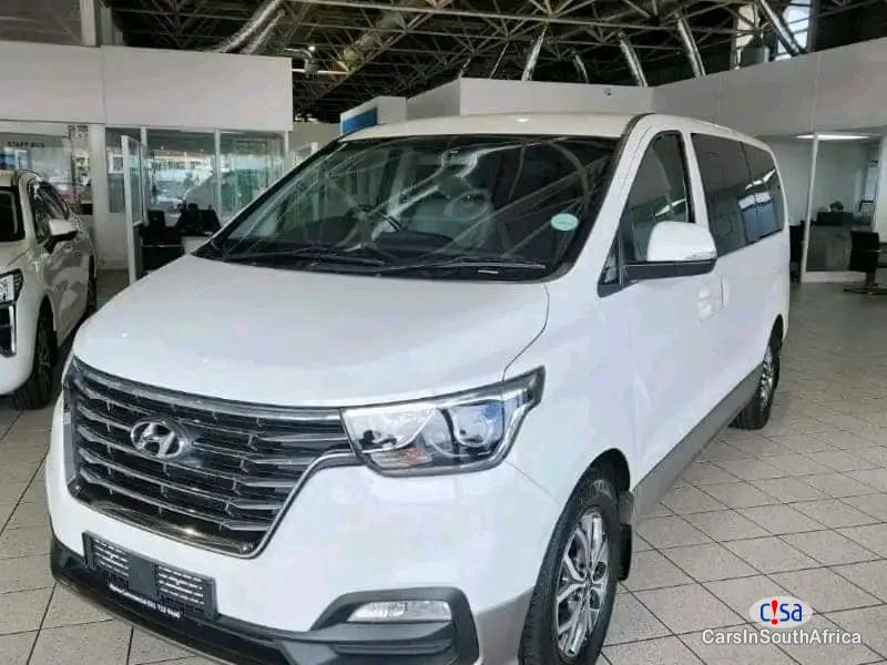 Pictures of Hyundai H-1 Automatic 2022