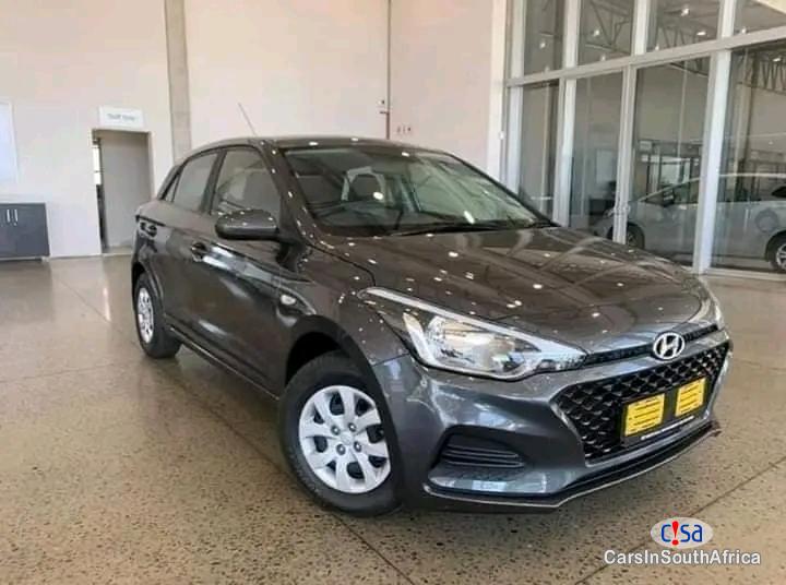 Hyundai i20 Manual 2019 - image 2