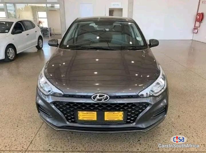 Hyundai i20 Manual 2019 - image 3