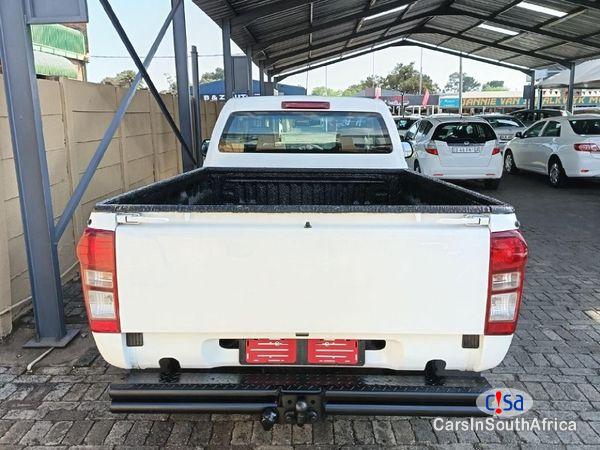 Isuzu KB250 2.5 HO FLEETSIDE SAFTY Manual 2017 - image 3