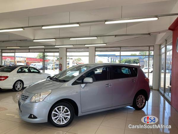 Toyota Verso Manual 2011 - image 2