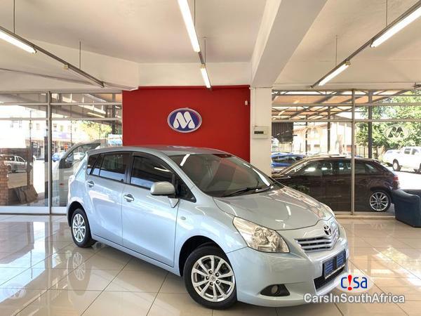Toyota Verso Manual 2011 - image 3