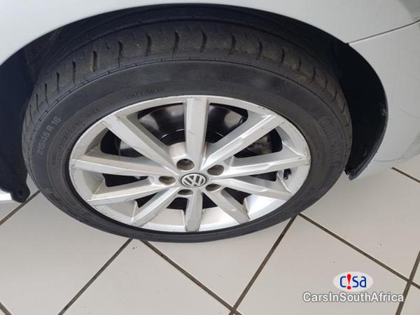 Volkswagen Polo Manual 2015 - image 10