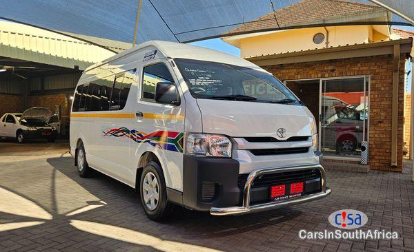 Pictures of Toyota Quantum 2.5 D-4D Sesfikile 16-Seat Manual 2021