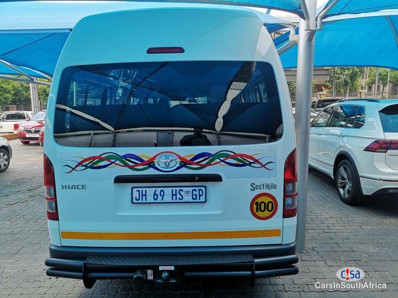 Toyota HiAce 2.5 Manual 2019 - image 2