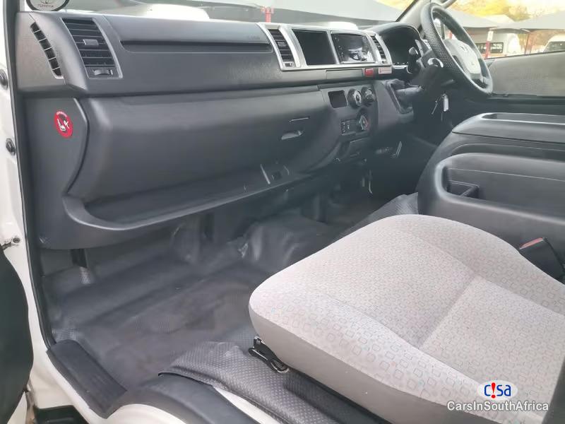 Toyota Quantum 2.5 Manual 2020 - image 10