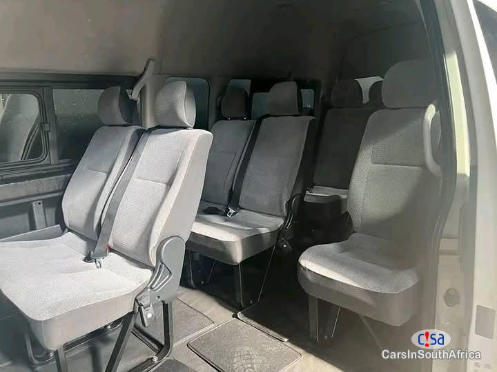 Toyota Quantum 2.5D-4D GL 14 Seater Bank Repossessed Manual 2018 - image 3