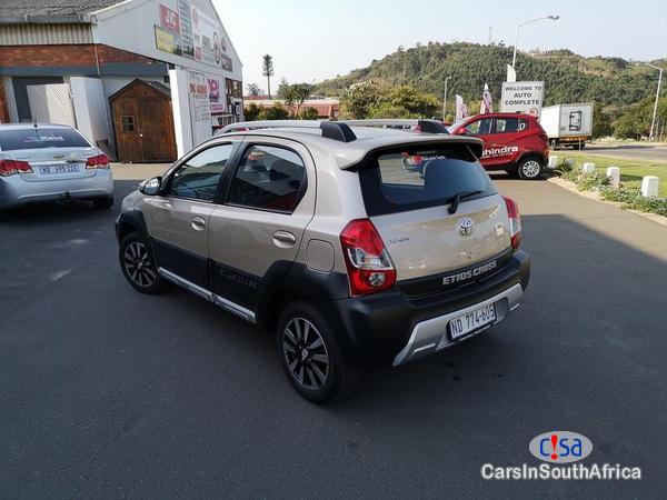 Toyota Etios Manual 2014 - image 3