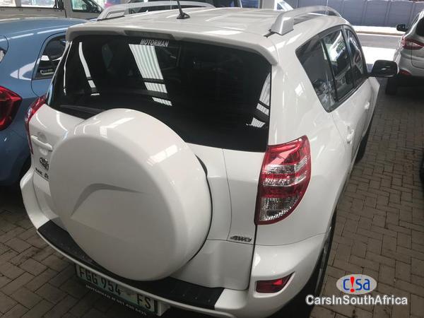 Toyota RAV-4 Manual 2011 - image 4