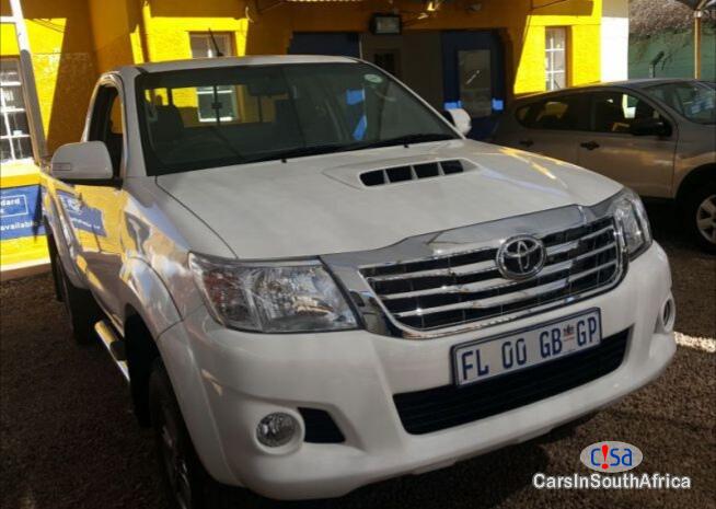 Picture of Toyota Hilux Manual 2015