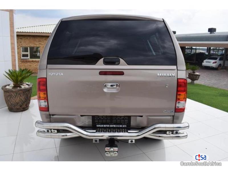 Toyota Hilux Manual 2010 in Western Cape