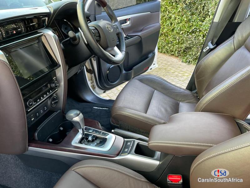 Toyota Fortuner 2.8GD6 4X4 Automatic Call:0691808200 Automatic 2017 - image 10