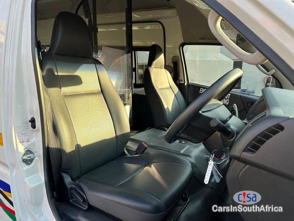 Toyota Quantum 2.5 D-4D Sesfikile 16-Seat Manual 2023 - image 3