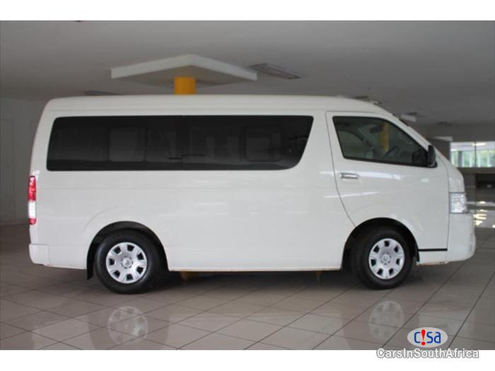 Toyota Quantum Manual 2015 - image 3