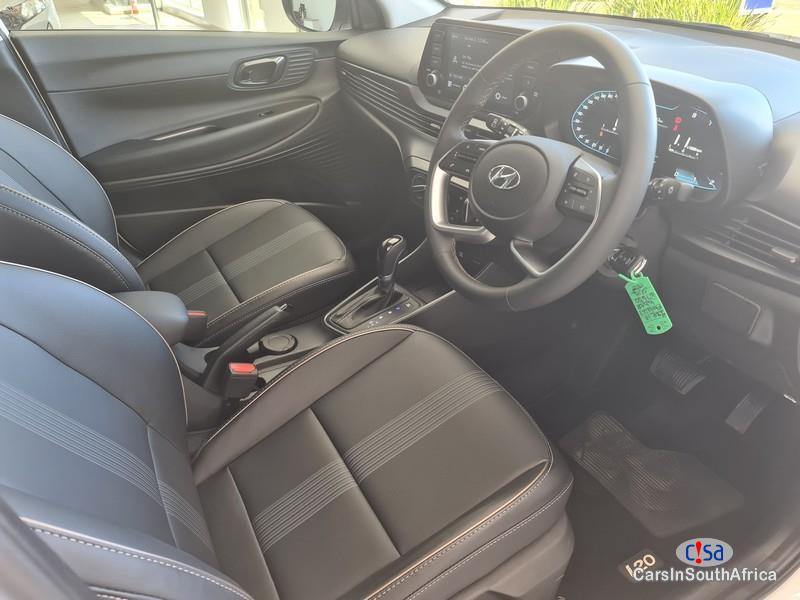 Hyundai i20 1.0 Automatic 2021 - image 3