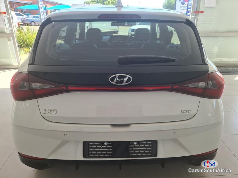 Hyundai i20 1.0 Automatic 2021 - image 4