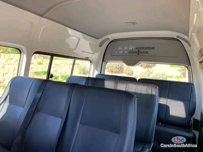 Toyota Quantum 2.8 D-4D Sesifikile 16 Seater ( +27 685845776 Manual 2018 in South Africa