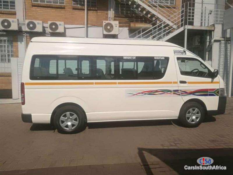 Toyota Quantum 2.5 Manual 2016 - image 3