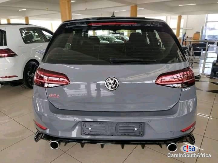 Volkswagen Golf 2.0 Automatic 2016 - image 2