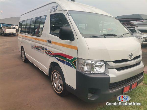 Pictures of Toyota Quantum 2.5 D-4D Sesfikile 16-Seat Manual 2020