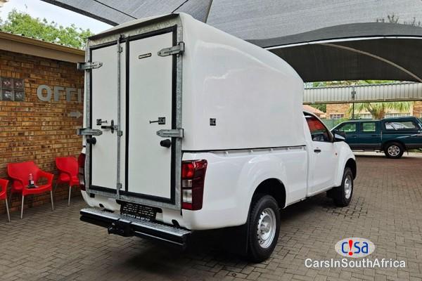 Isuzu KB250 D Leed Fleetside Single-Cab Manual 2017 - image 2