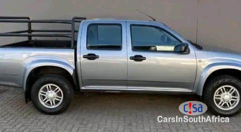 Isuzu KB Series Call/ WhatsApp.(073 104 3715) Isuzu KB 250 D-TEQ For Sale Manual 2013 - image 3