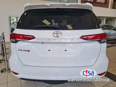 Toyota Fortuner 2.8 Automatic 2016 - image 2