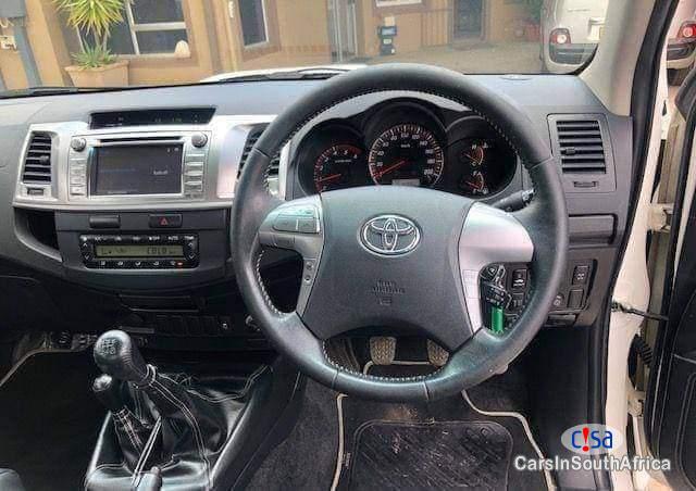 Toyota Hilux Manual 2015 in South Africa