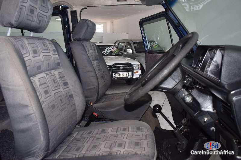 Picture of Volkswagen Microbus 0783349415 Manual 2002 in South Africa