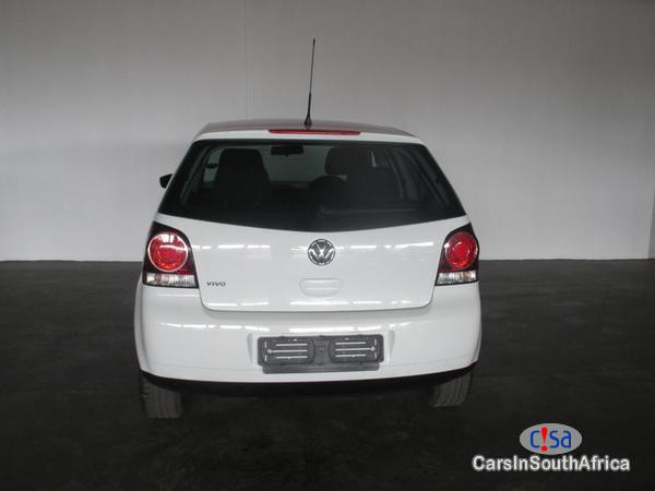 Volkswagen Polo Manual 2016 - image 3