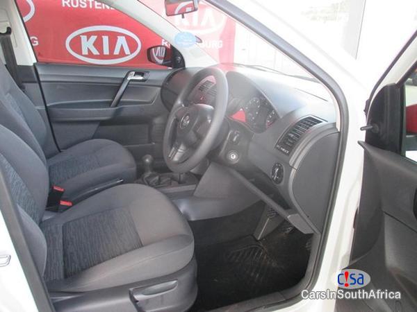 Volkswagen Polo Manual 2016 - image 4