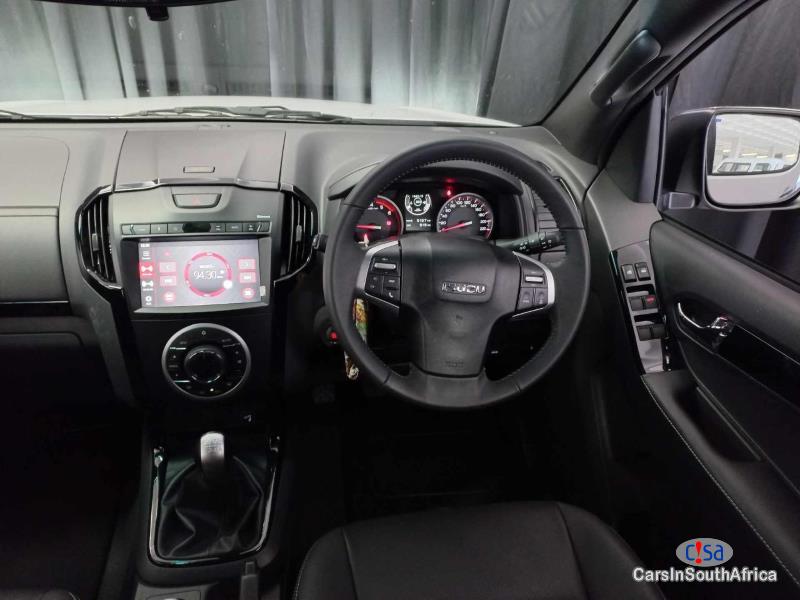 Isuzu Trooper 5258 Automatic 2017 - image 6