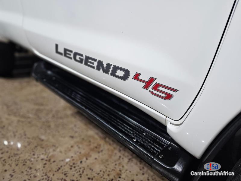 Toyota Hilux 3.0D Manual 2015 - image 5