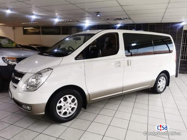 Hyundai H-1 2.5 Automatic 2017 - image 4